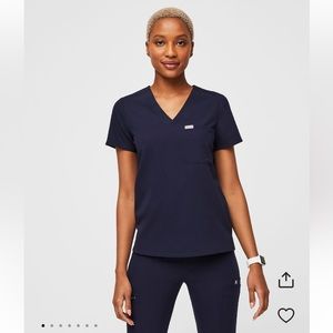 Figs - Catarina one pocket scrub top